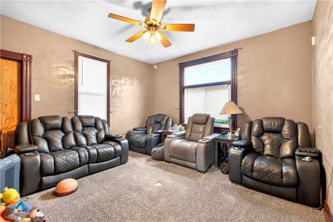 303 W Grant Street Houston PA 15342