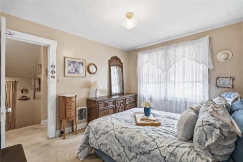 545 Sunnyside Avenue E Pittsburgh PA 15112