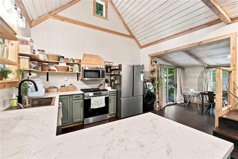 904 Old State Road Kiskiminetas Township PA 15613
