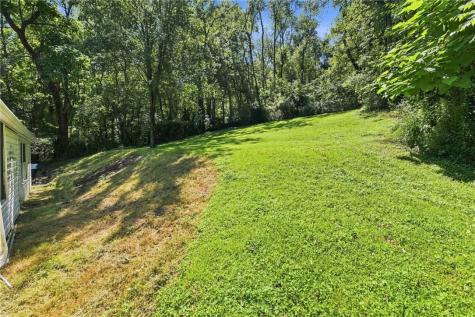 904 Old State Road Kiskiminetas Township PA 15613