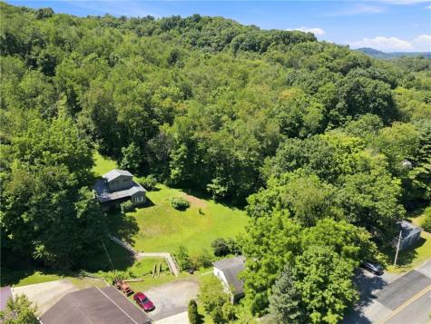 904 Old State Road Kiskiminetas Township PA 15613