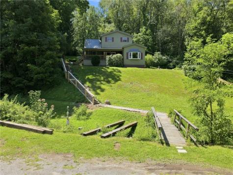 904 Old State Road Kiskiminetas Township PA 15613