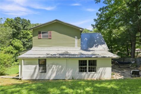 904 Old State Road Kiskiminetas Township PA 15613