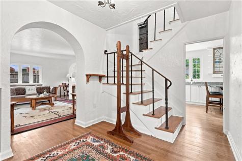 302 Maple Lane Edgeworth PA 15143