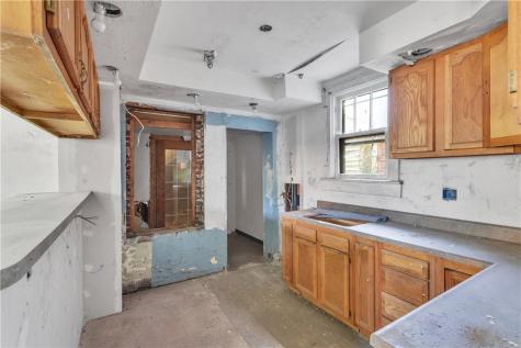 1602 Montier Street Wilkinsburg PA 15221