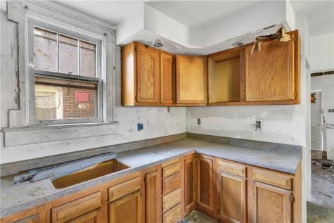 1602 Montier Street Wilkinsburg PA 15221