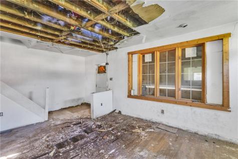1602 Montier Street Wilkinsburg PA 15221