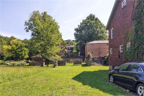 1602 Montier Street Wilkinsburg PA 15221