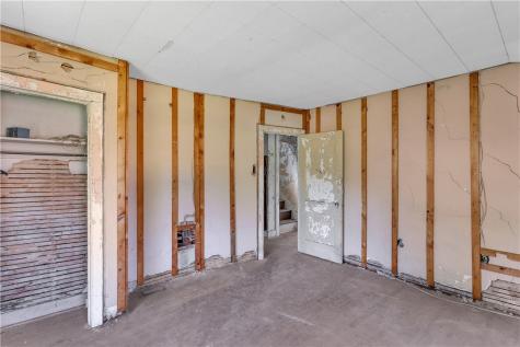 1602 Montier Street Wilkinsburg PA 15221