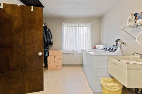 369 S Kings Creek Road Hanover Township PA 15021