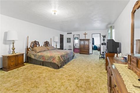 369 S Kings Creek Road Hanover Township PA 15021