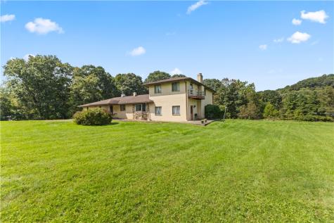 369 S Kings Creek Road Hanover Township PA 15021