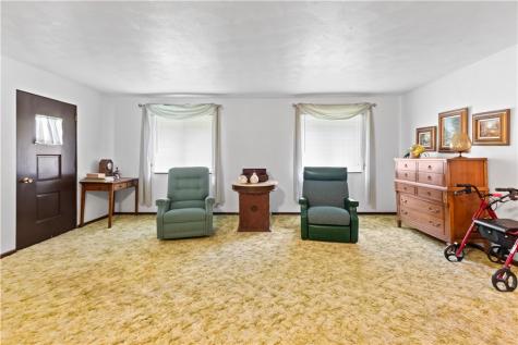 369 S Kings Creek Road Hanover Township PA 15021