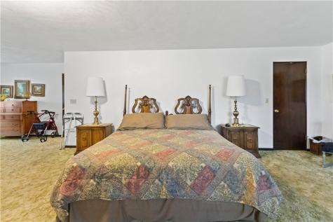 369 S Kings Creek Road Hanover Township PA 15021