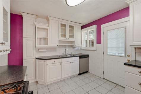 7137 Thomas Boulevard Point Breeze PA 15208