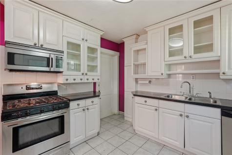 7137 Thomas Boulevard Point Breeze PA 15208