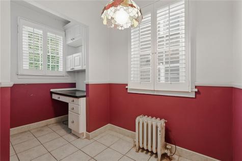 7137 Thomas Boulevard Point Breeze PA 15208