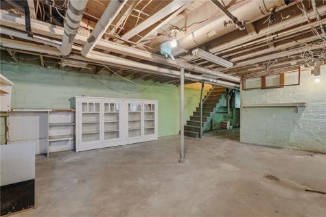 7137 Thomas Boulevard Point Breeze PA 15208