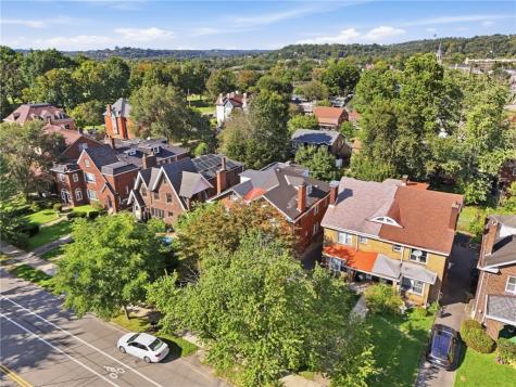 7137 Thomas Boulevard Point Breeze PA 15208
