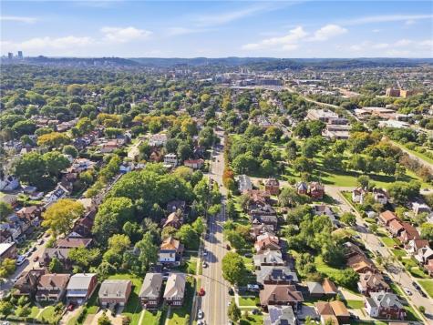7137 Thomas Boulevard Point Breeze PA 15208