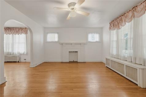 7137 Thomas Boulevard Point Breeze PA 15208