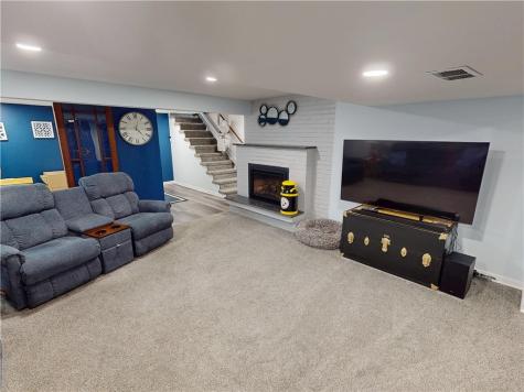 220 Decatur Drive Township Of But Sw PA 16002