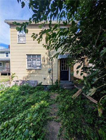 215 16th Street Beaver Falls PA 15010