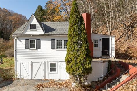 3043 State Route 711 Ligonier Township PA 15658