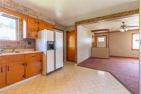 323 Indiana Avenue Avonmore PA 15618