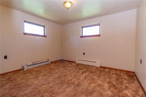 323 Indiana Avenue Avonmore PA 15618