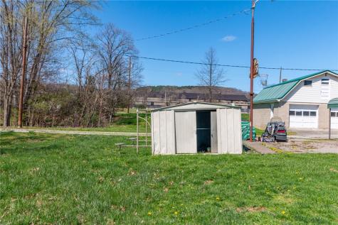 323 Indiana Avenue Avonmore PA 15618