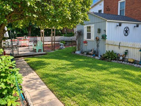 601 6th Street Trafford PA 15085