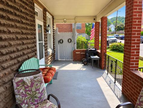 601 6th Street Trafford PA 15085