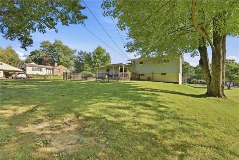 1935 Rettig Drive Hermitage PA 16148