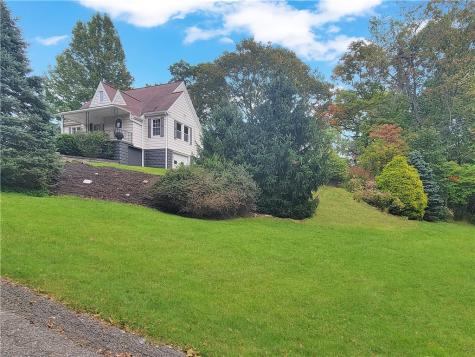 8210 Eleanor Street Mccandless PA 15237