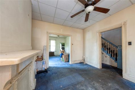 2627 Ellis Street Perry Hilltop PA 15214