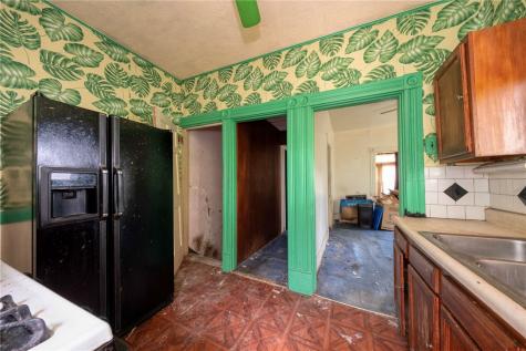 2627 Ellis Street Perry Hilltop PA 15214
