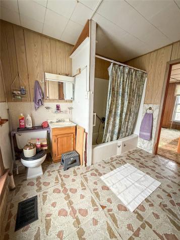 202 Central Avenue Chicora Boro PA 16025