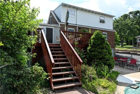 319 High Street Elizabeth Township/boro PA 15037