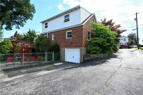 319 High Street Elizabeth Township/boro PA 15037