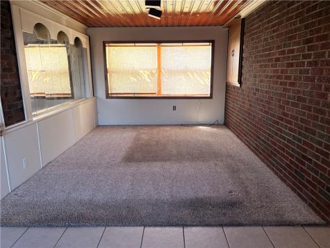 319 High Street Elizabeth Township/boro PA 15037