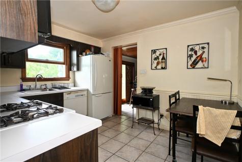 319 High Street Elizabeth Township/boro PA 15037