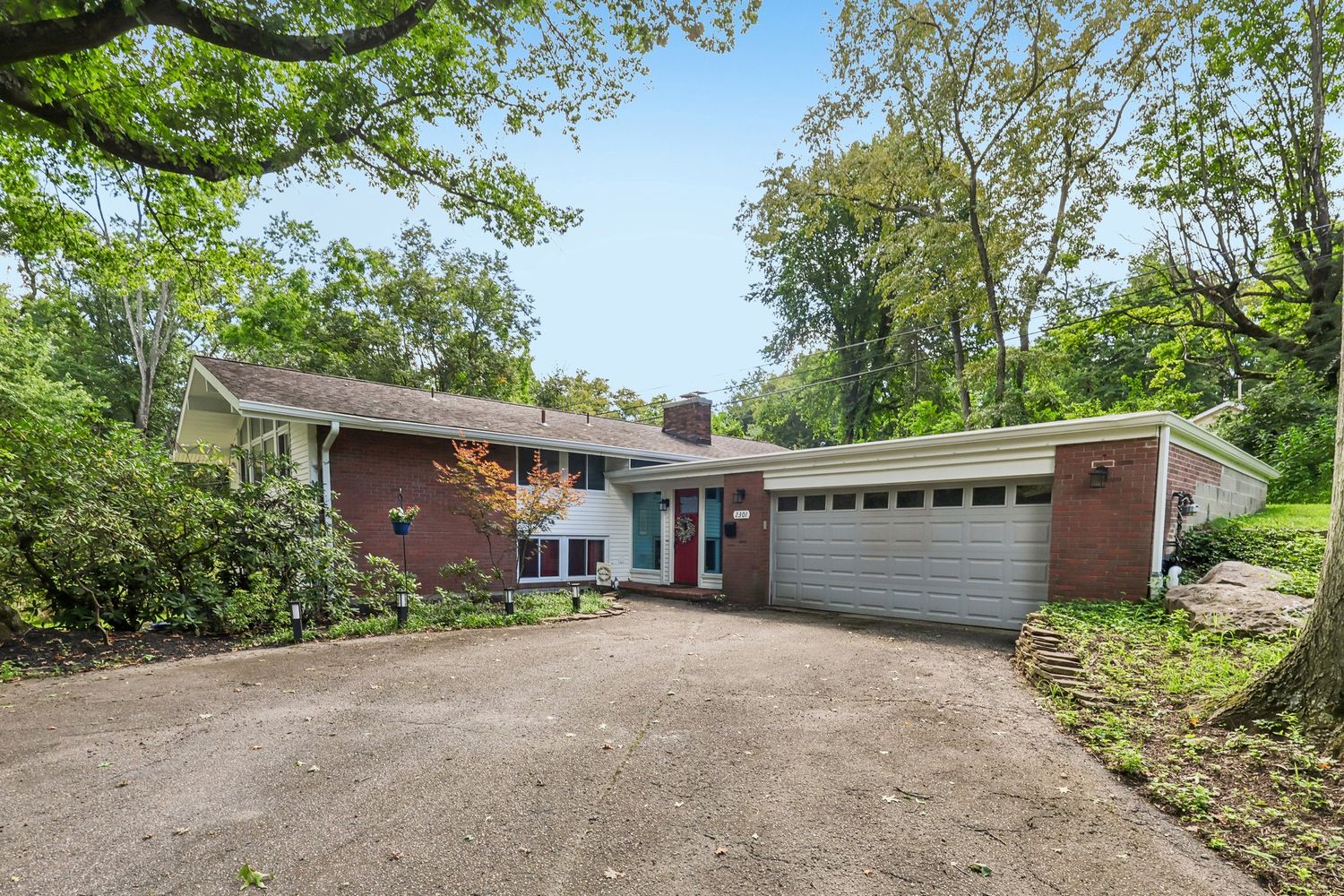 2301 Marbury Road Churchill Boro PA 15221