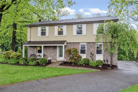 111 William Penn Circle Leet Township PA 15143