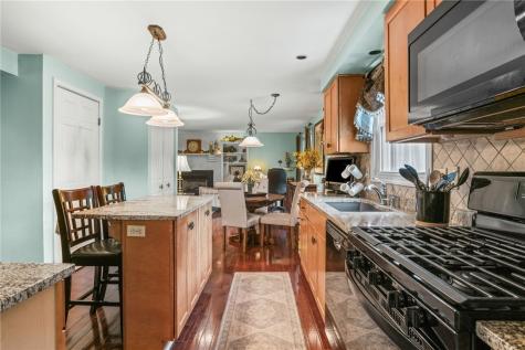 111 William Penn Circle Leet Township PA 15143