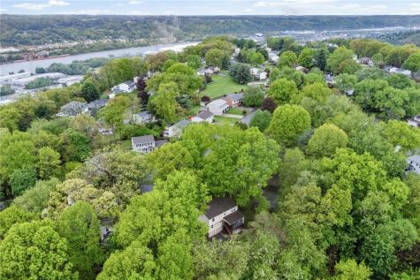 111 William Penn Circle Leet Township PA 15143