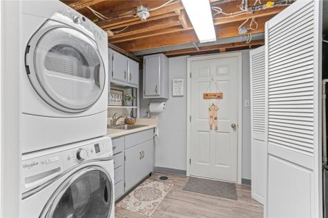 111 William Penn Circle Leet Township PA 15143