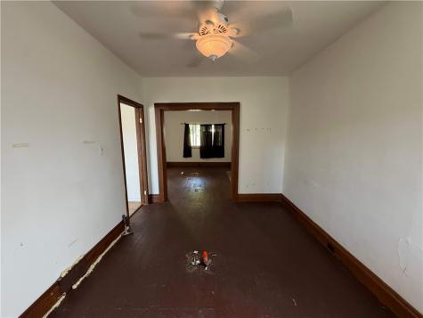 818 Lamont Street Stowe Township PA 15136