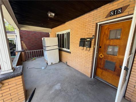 818 Lamont Street Stowe Township PA 15136