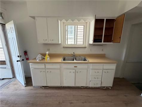 818 Lamont Street Stowe Township PA 15136